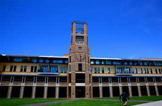 堪培拉大学logo图片