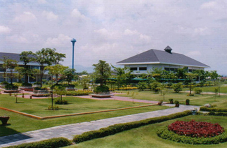 泰国湄南河大学logo图片