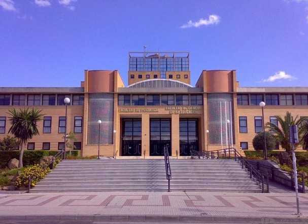 马拉加学院logo图片