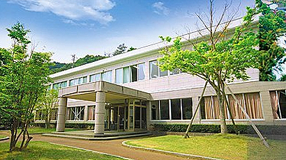 明德义塾高等学校logo图片