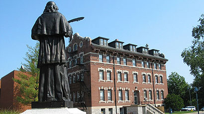 查米纳德学院预备学校logo图片